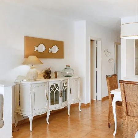 Sunny Days | Pool View Family Apartamento