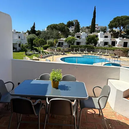 Family Oasis With Pool Apartament *