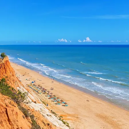 Sunny Days | Pool View Family شقة البوفيرا