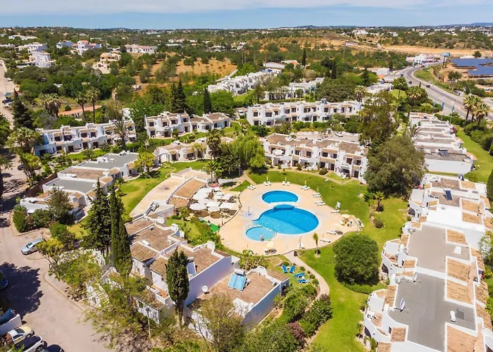 Sunny Days | Pool View Family Albufeira