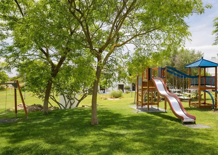 Sunny Days | Pool View Family Apartment Albufeira