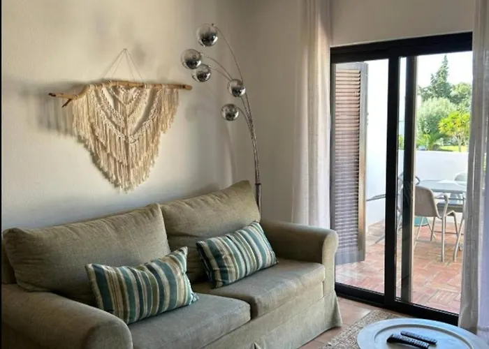 Apartment Sunny Days | Pool View Family