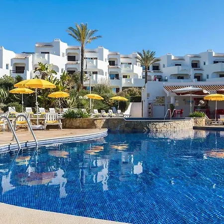 Family Oasis With Pool Albufeira