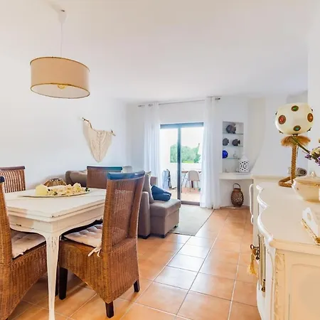 Family Oasis With Pool Albufeira