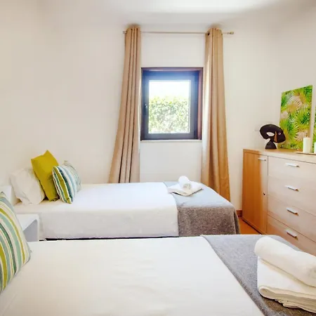 Sunny Days | Pool View Family 아파트 알부페이라