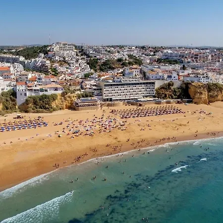 아파트 Sunny Days | Pool View Family