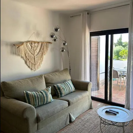 아파트 Sunny Days | Pool View Family